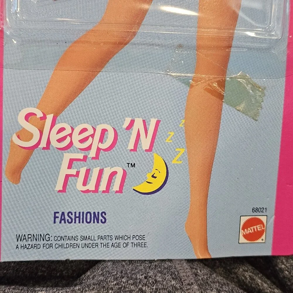 VINTAGE 1993 MATTEL BARBIE SLEEP N FUN‎ FASHIONS PAJAMA'S PINK BRUSH NEW 68021